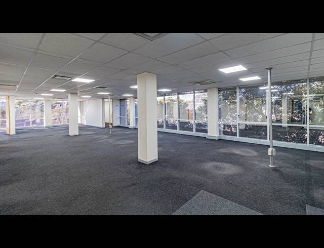 359M² OFFICE TO LET IN FERNDALE